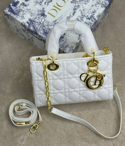 LADY DIOR 🆕
GOOD QUALITY 💯

110 dhs🌺

WITH BOX 📦 🔥
🎁🎁🎁

Zain28
♥️♥️♥️
