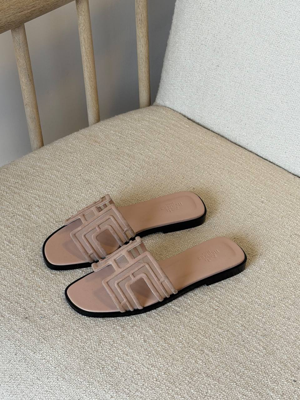 HERMES

QUALITY: SUPER MASTER 

SIZE:36 TO 42
430 dhs🇦🇪🇦🇪

Zain319
♥️♥️♥️