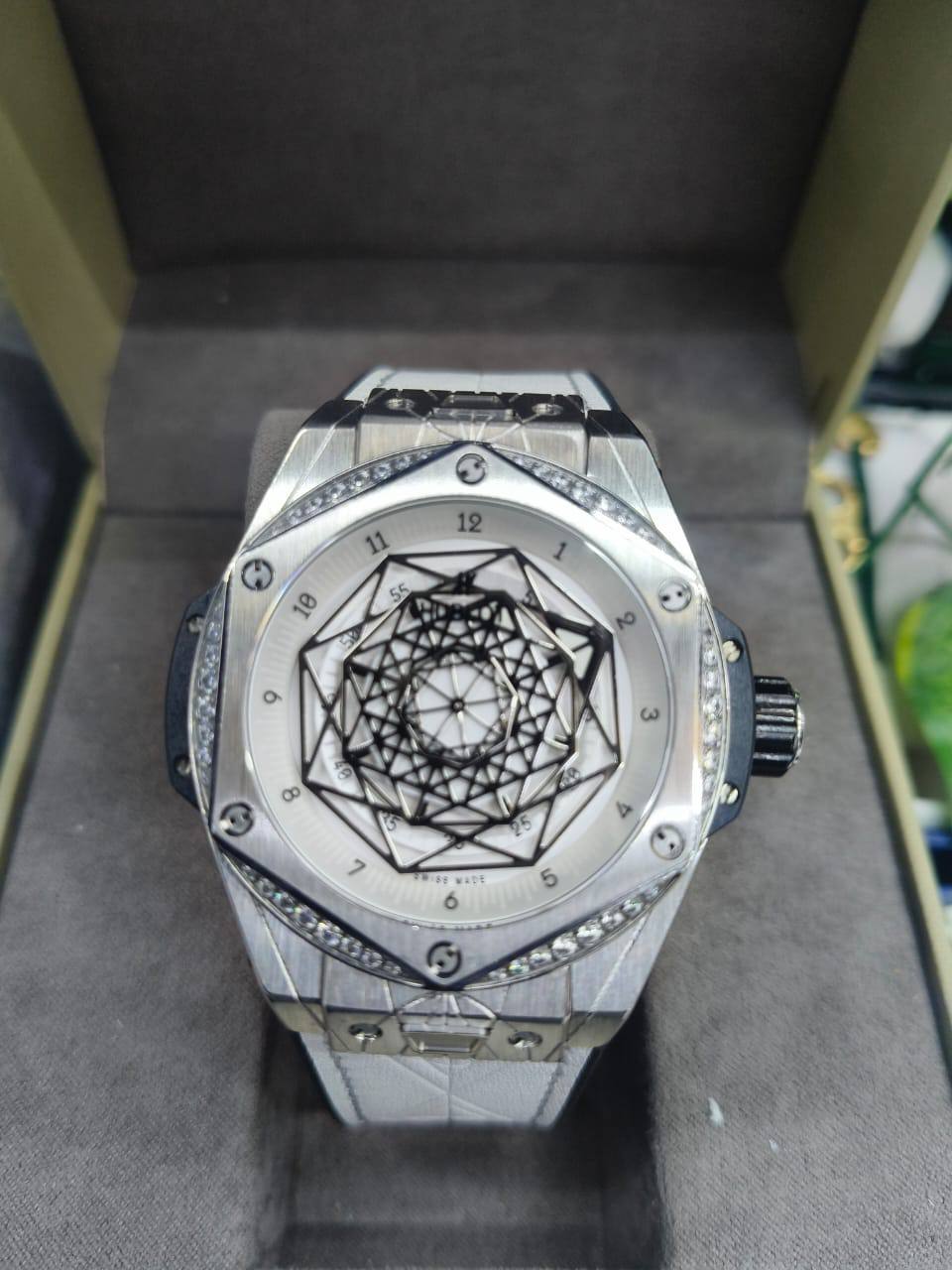 Super Master Xxx
Hublot master 
900 dhs✅,🥰👍

Zain25
♥️♥️♥️