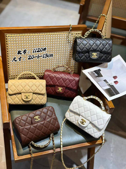 Chanel
105 dhs❣️
SIZE：18cm
High-quality 

with box
🎁🎁🎁

Zain35
♥️♥️♥️