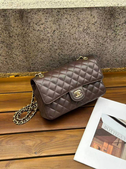 Chanel

with box
🎁🎁🎁

110 dhs💓

Zain143
♥️♥️♥️