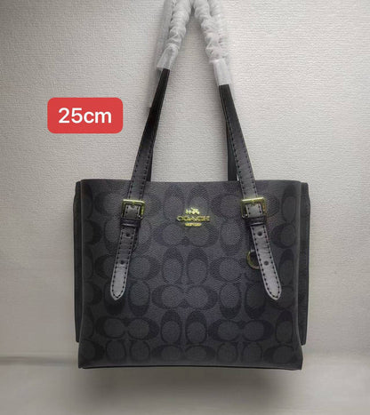 Coach
High quality
Size: 25cm

With box 
🎁🎁🎁

95 dhs🗽

Zain50
♥️♥️♥️