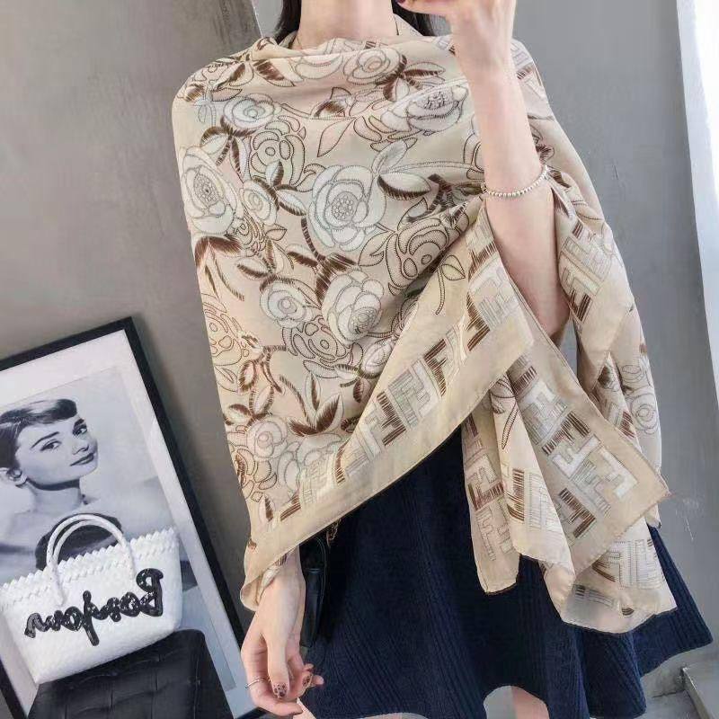 Silk scarf 
40 dhs❣️

Zain93
♥️♥️♥️