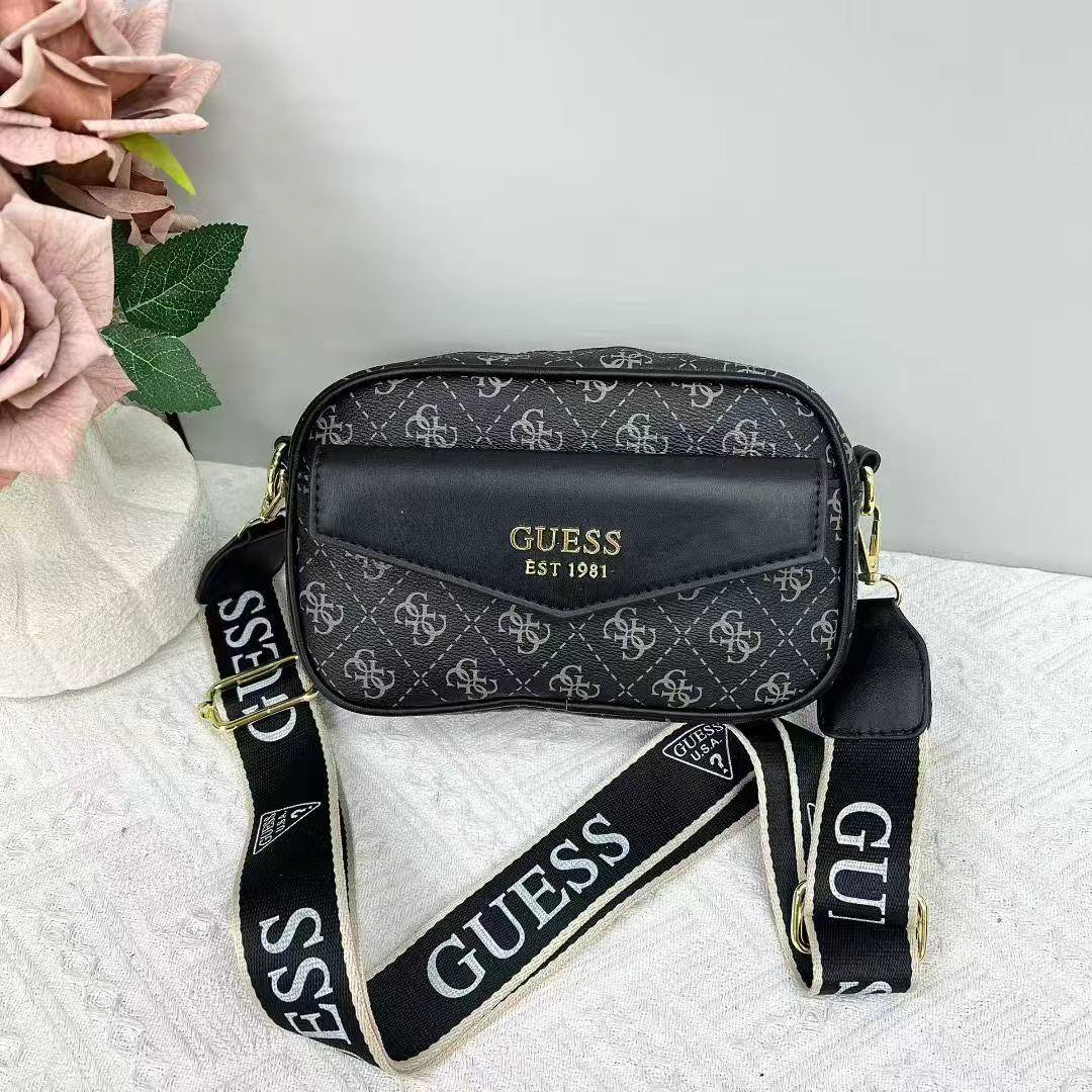 Guess
60 dhs✅

Zain232
♥️♥️♥️