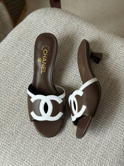 CHANEL 
✨ Collection
👠 36–41
💎 Premium Quality
🔥 Super Master
450 dhs✅

Zain198
♥️♥️♥️