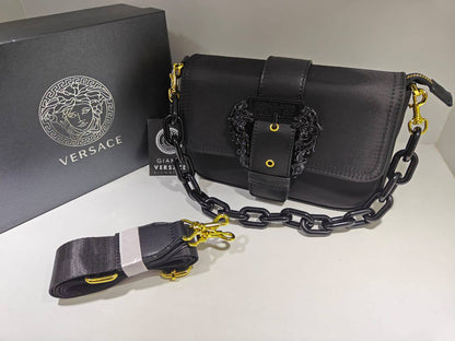 Versace 

95 dhs✅

with box
🎁🎁🎁

Zain235
♥️♥️♥️