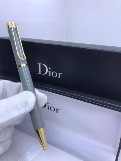 Pens
Dior


55 dhs🇦🇪🇦🇪

Zain182
♥️♥️♥️