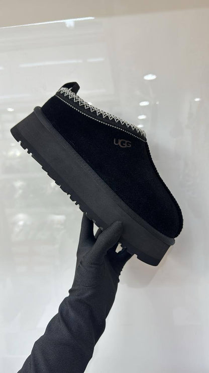 UGG
SIZE  ……… 36-42
QUALITY……MASTER
250 dhs🪙🌨️

Zain119
♥️♥️♥️