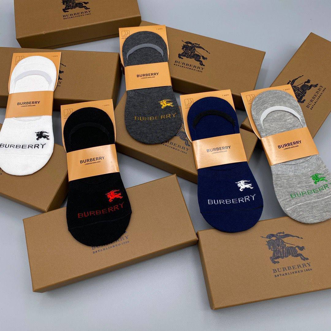 NEW CAME
SOCKS 
GOOD QUALITY 
35 dhs✅
(IN ONE BOX 5 PAIRS)

Zain40
♥️♥️♥️