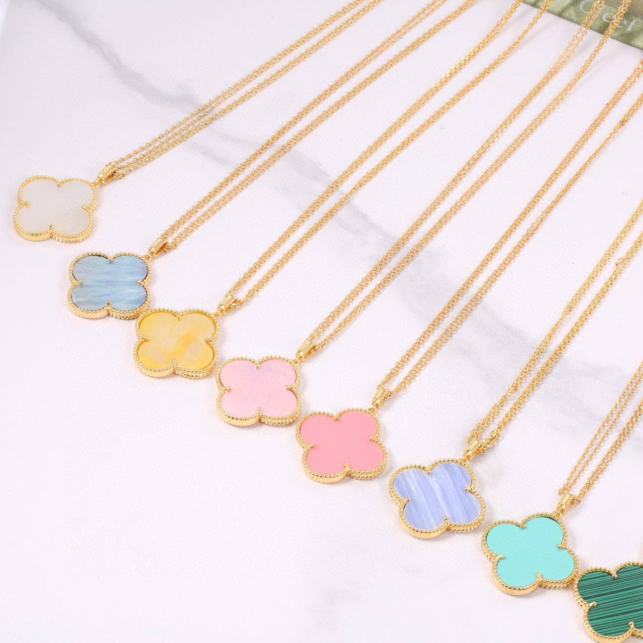 60 DHS👑✨💫
EACH
LONG NECKLACE
VCA 
WITH BOX AND PAPER BAG 🛍️🎁

Zain89
♥️♥️♥️