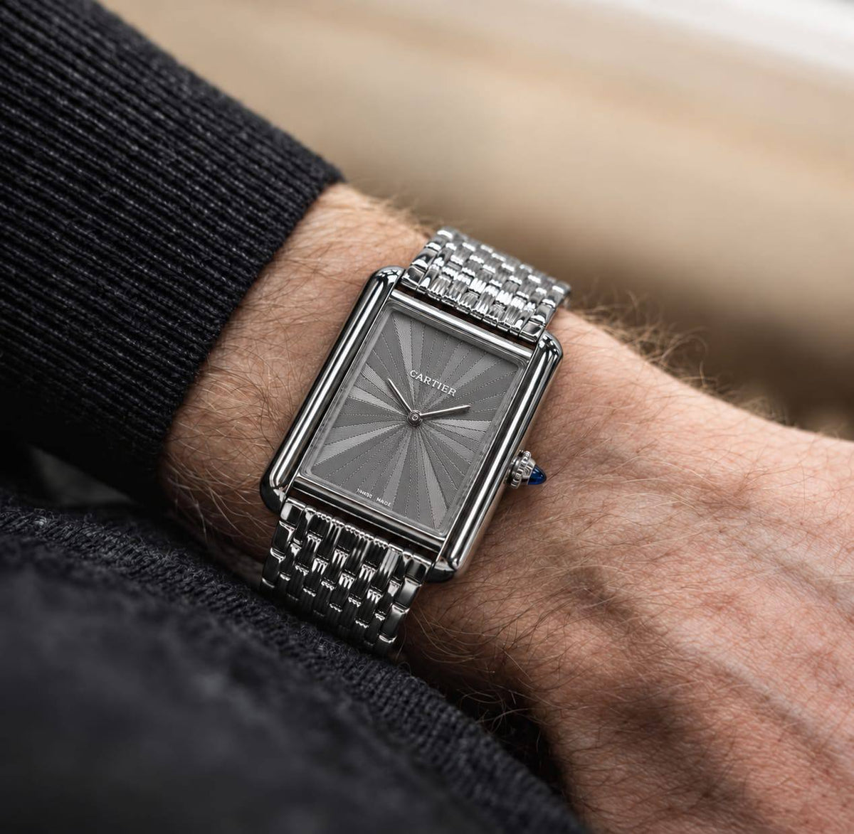 Cartier 

watch unsix (
size36mm) 

good quality 
230 dhs🇦🇪🇦🇪

Zain59
♥️♥️♥️
