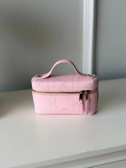 Dior 
SUPER MASTER QUALITY 
For Price 👇 WhatsApp✅
0568585901 
0507557372
0552275751 Owner Zain 👌

Zain322
♥️♥️♥️