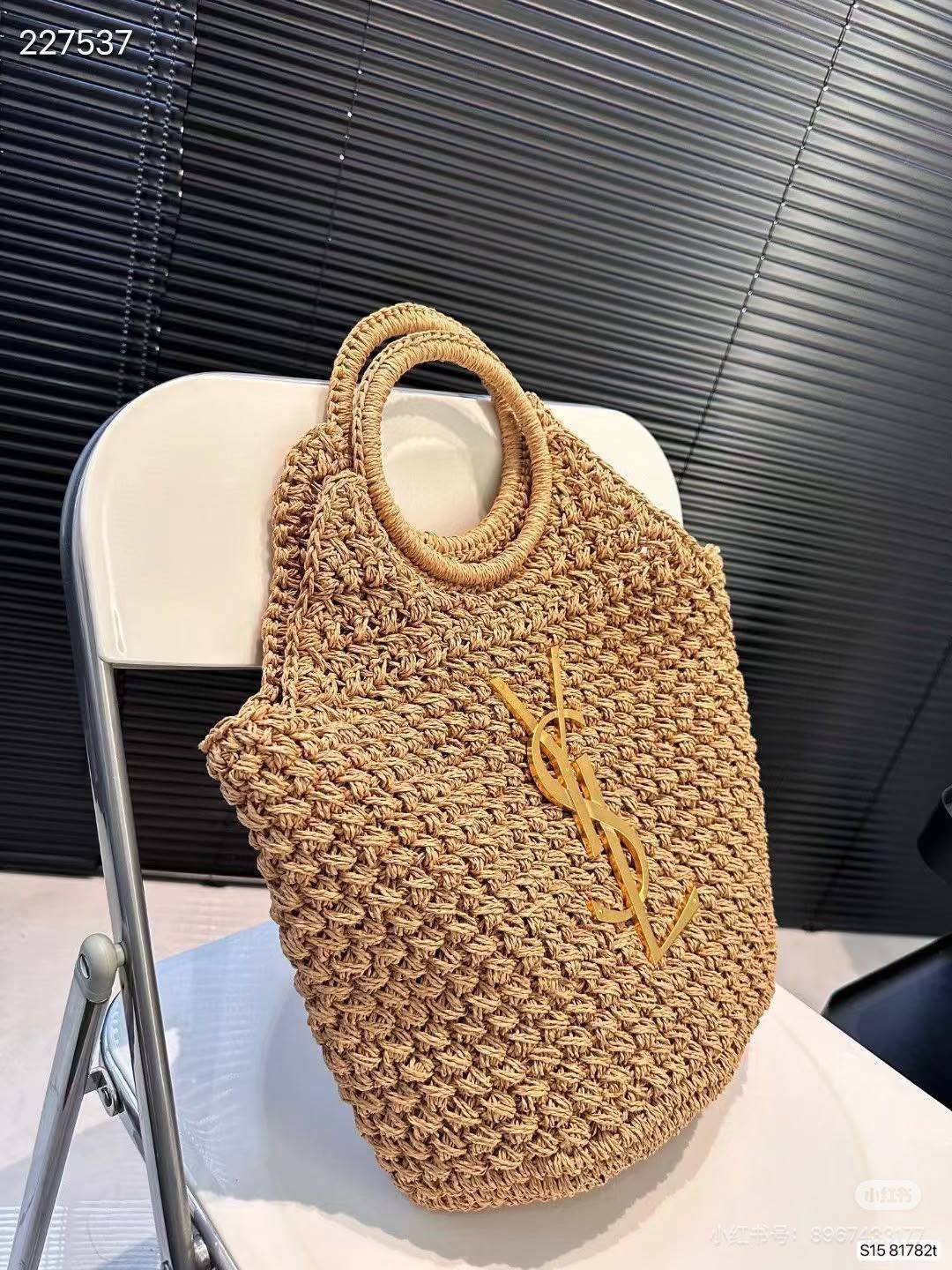 YSL

100 dhs🇦🇪🇦🇪

Zain04
♥️♥️♥️