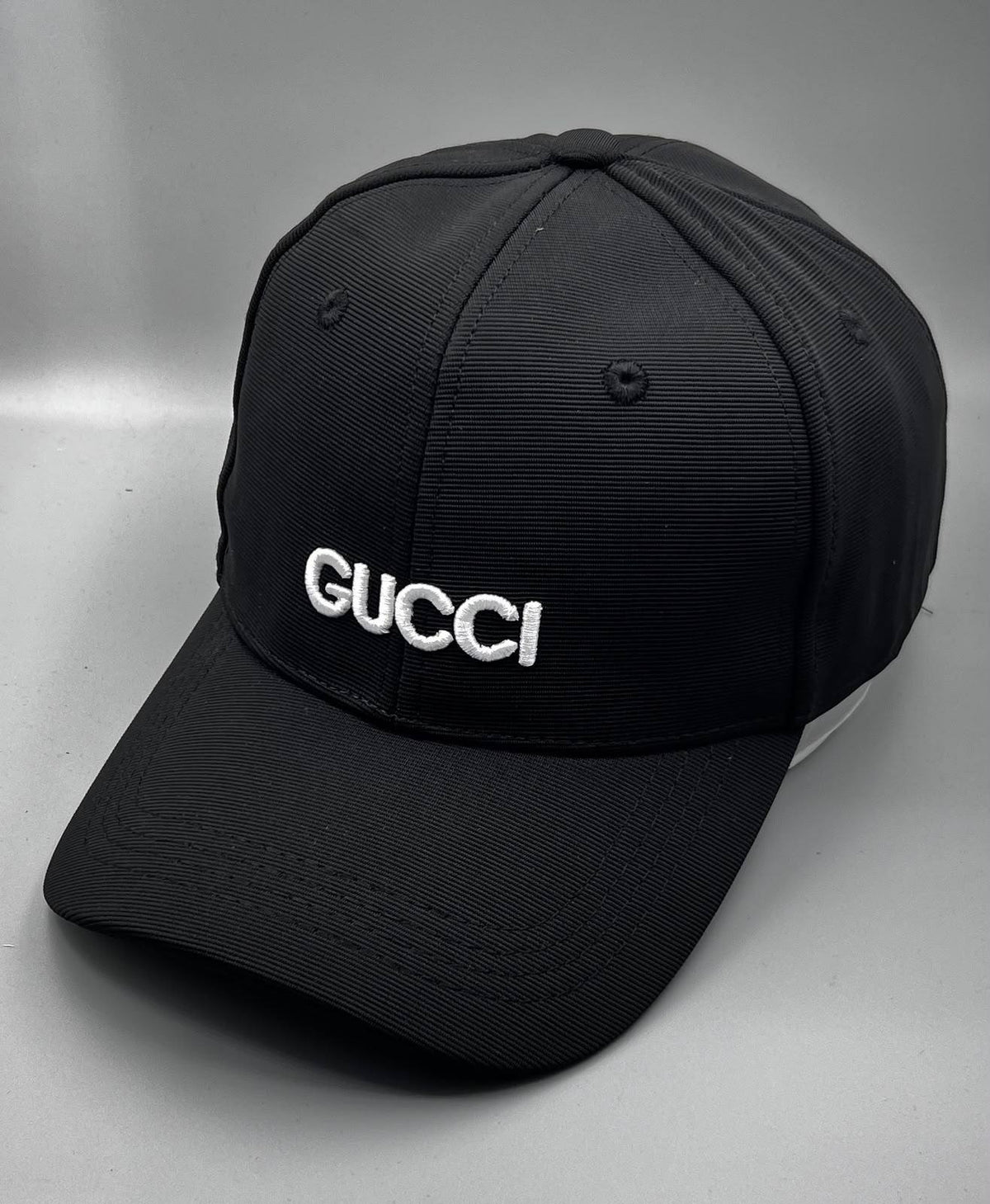 Caps

Gucci
LA
Balenciaga
Versace 
Balman
Dior
Dakley
Tommy


35 dhs🇦🇪🇦🇪

Zain182
♥️♥️♥️