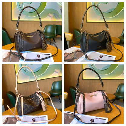 LV

Best quality 
with box
120 dhs🇦🇪🇦🇪

size 17CM
Zain290
♥️♥️♥️