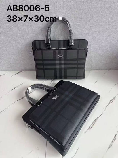 Laptop bags 
good quality 
110 dhs💓

Zain278
♥️♥️♥️