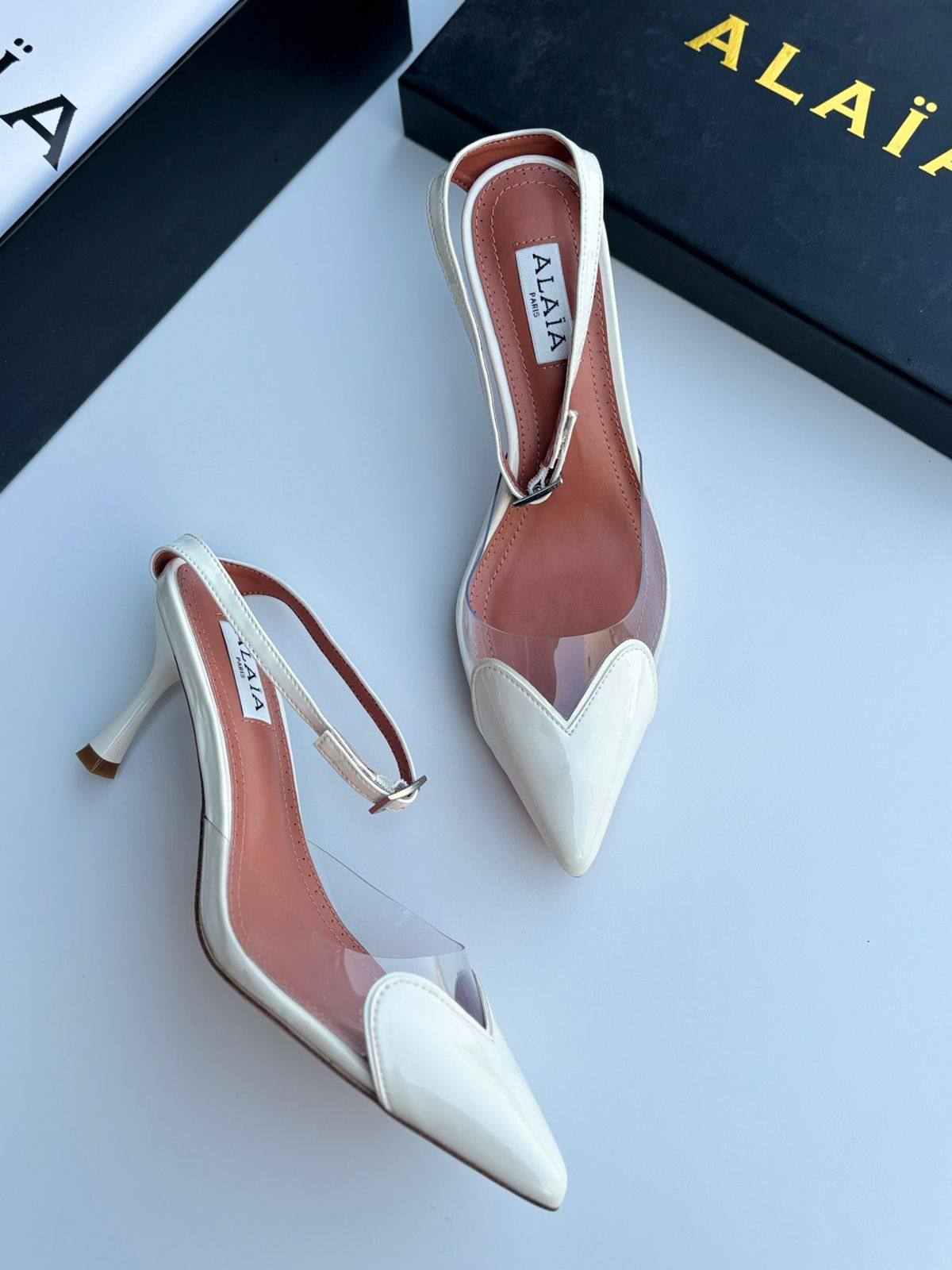 Alaia 
110 dhs💓
Size 36-42

Zain55
♥️♥️♥️