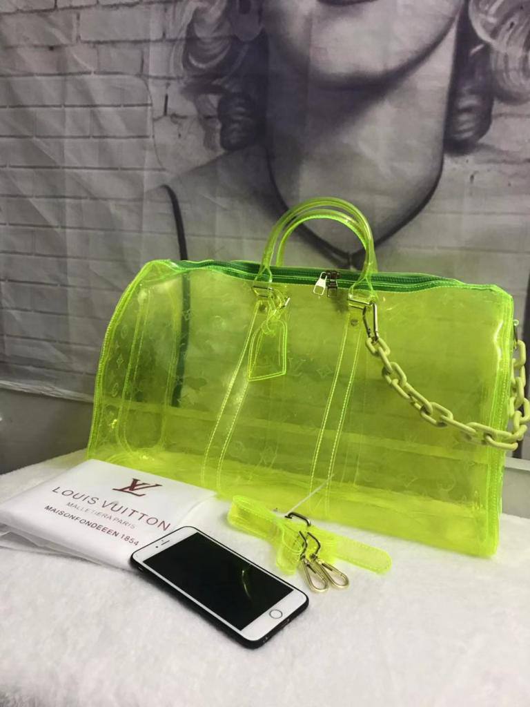 TLV Travel Bags

good quality

120 dhs✅
150 dhs✅

Zain137
♥️♥️♥️