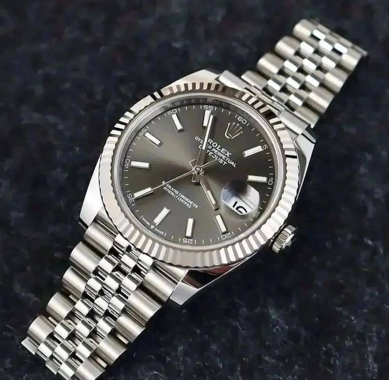 Rolex
master  
with master box & Paper Bag
270 dhs✅

Zain33
♥️♥️♥️