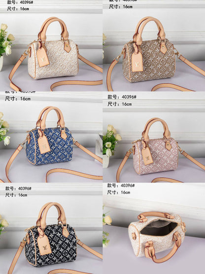 LV

best quality 
with box

110 dhs🇦🇪🇦🇪🇦🇪

size16CM
Zain290
♥️♥️♥️