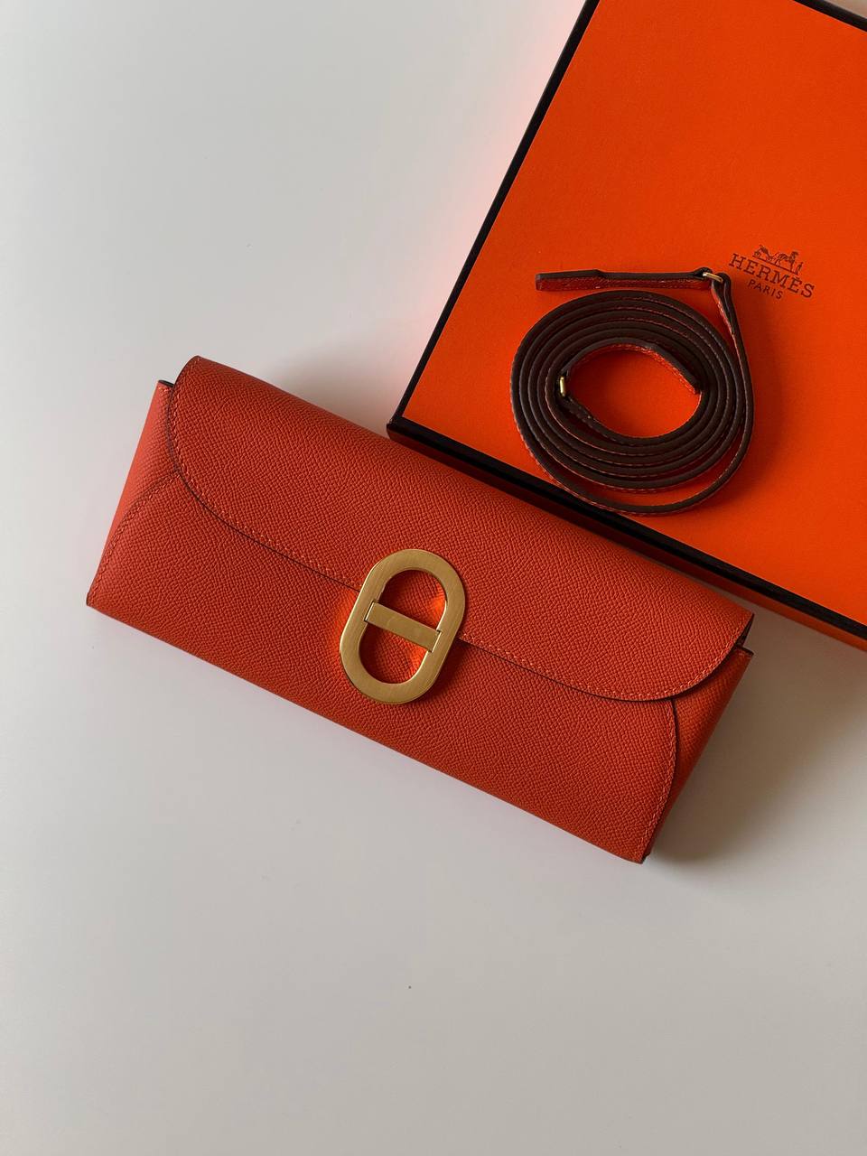 Hermes
clutch 23 cm💥Master quality 
✅

with box📦
340 dhs🌺

Zain52
♥️♥️♥️