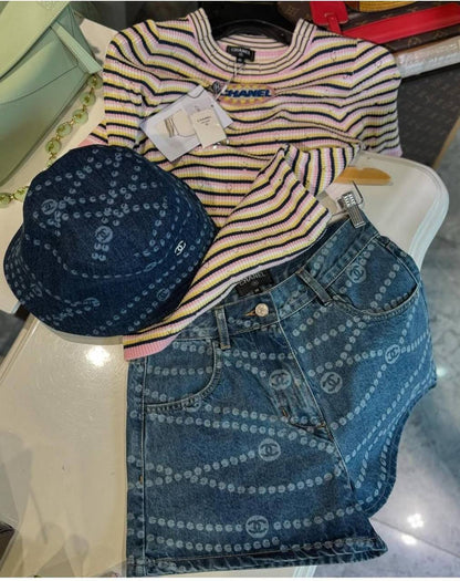 *New collections 💕💕  
150 dhs💓
*good  quality  
*Sizes:S M L 
*AVAILABL

Zain231
♥️♥️♥️