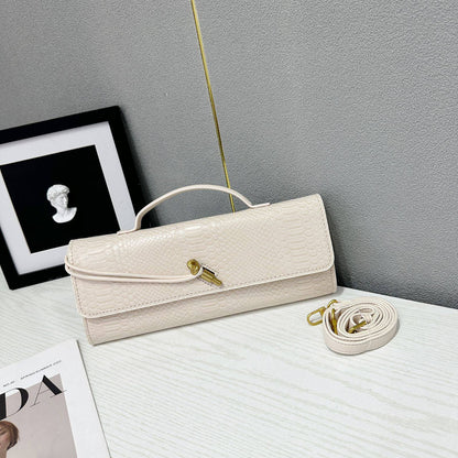 Bottega
85 dhs🪙🌨️ 

with box
🎁🎁🎁

Zain38
♥️♥️♥️