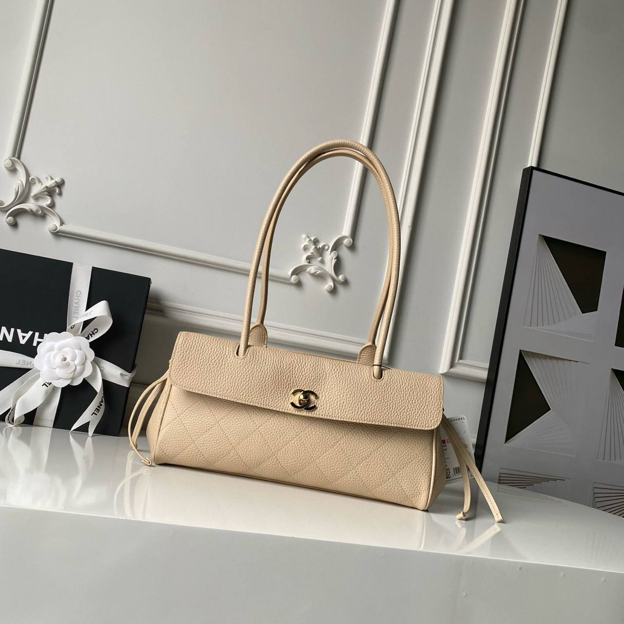 Chanel Grained Calfskin Stitched Urban Essentials Small Shopping Bag✅*
*Size 30cm*
For Price 👇 WhatsApp✅
0568585901 
0507557372
0552275751 Owner Zain 👌

Zain274
♥️♥️♥️
