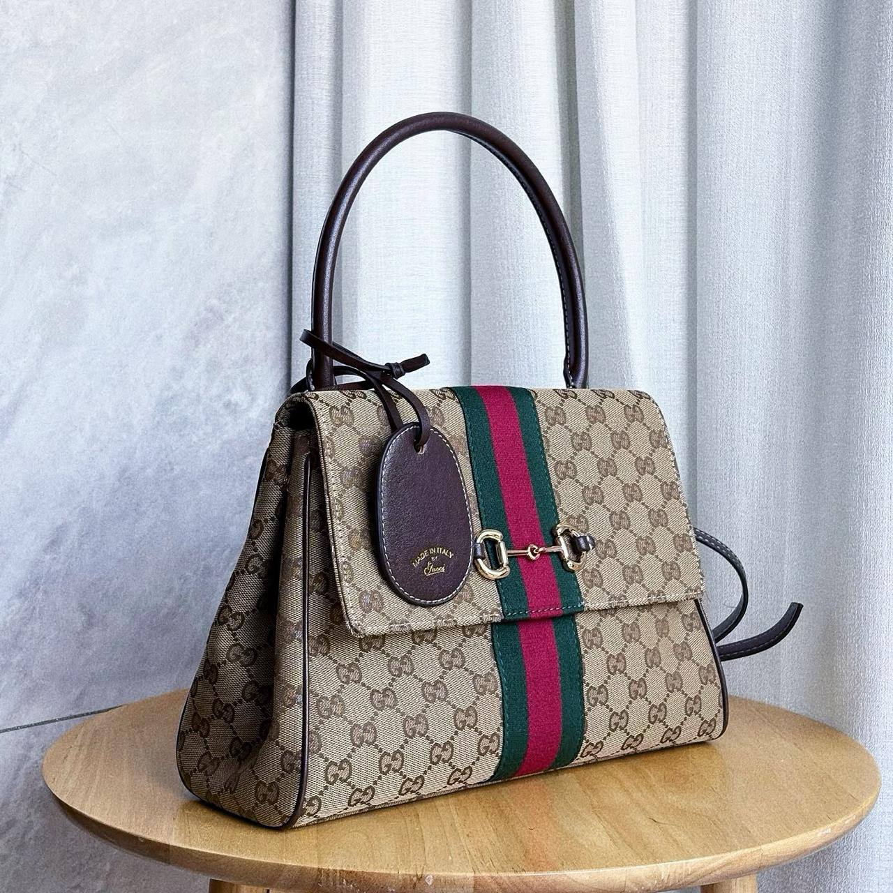 GUCCI 
COPY ONE NEW CAME 
150 dhs🇦🇪🇦🇪

Zain295
♥️♥️♥️