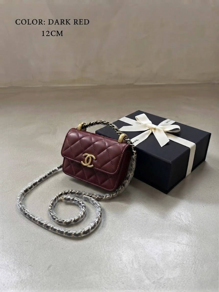 Chanel ᴍɪɴɪ ᴛʀᴇɴᴅʏ ᴄʟᴜᴛᴄʜ
ɢᴏʟᴅʜᴀʀᴅᴡᴀʀᴇ/ʟɪɴɢ sʟɪɴɢ
ᴡɪᴛʜʙᴏx
ᴍᴀᴛᴇʀɪᴀʟ: ʟᴀᴍʙsᴋɪɴ
sɪᴢᴇ:12ᴄᴍ
85 dhs🇦🇪🇦🇪

Zain56
♥️♥️♥️