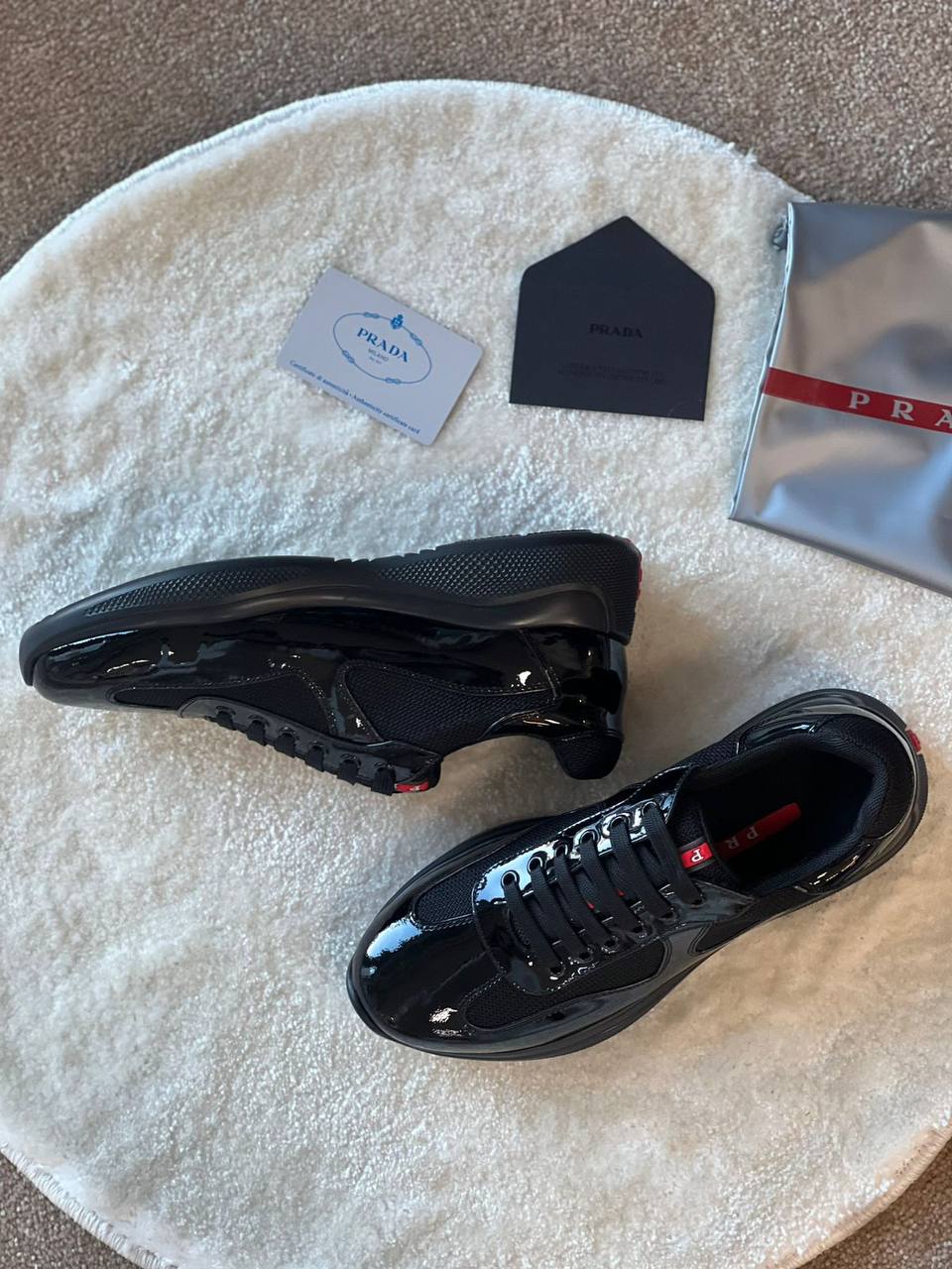 PRADA 
SUPER MASTER. QUALITY 🥀
40-46
500 dhs🪙🖤

Zain43
♥️♥️♥️