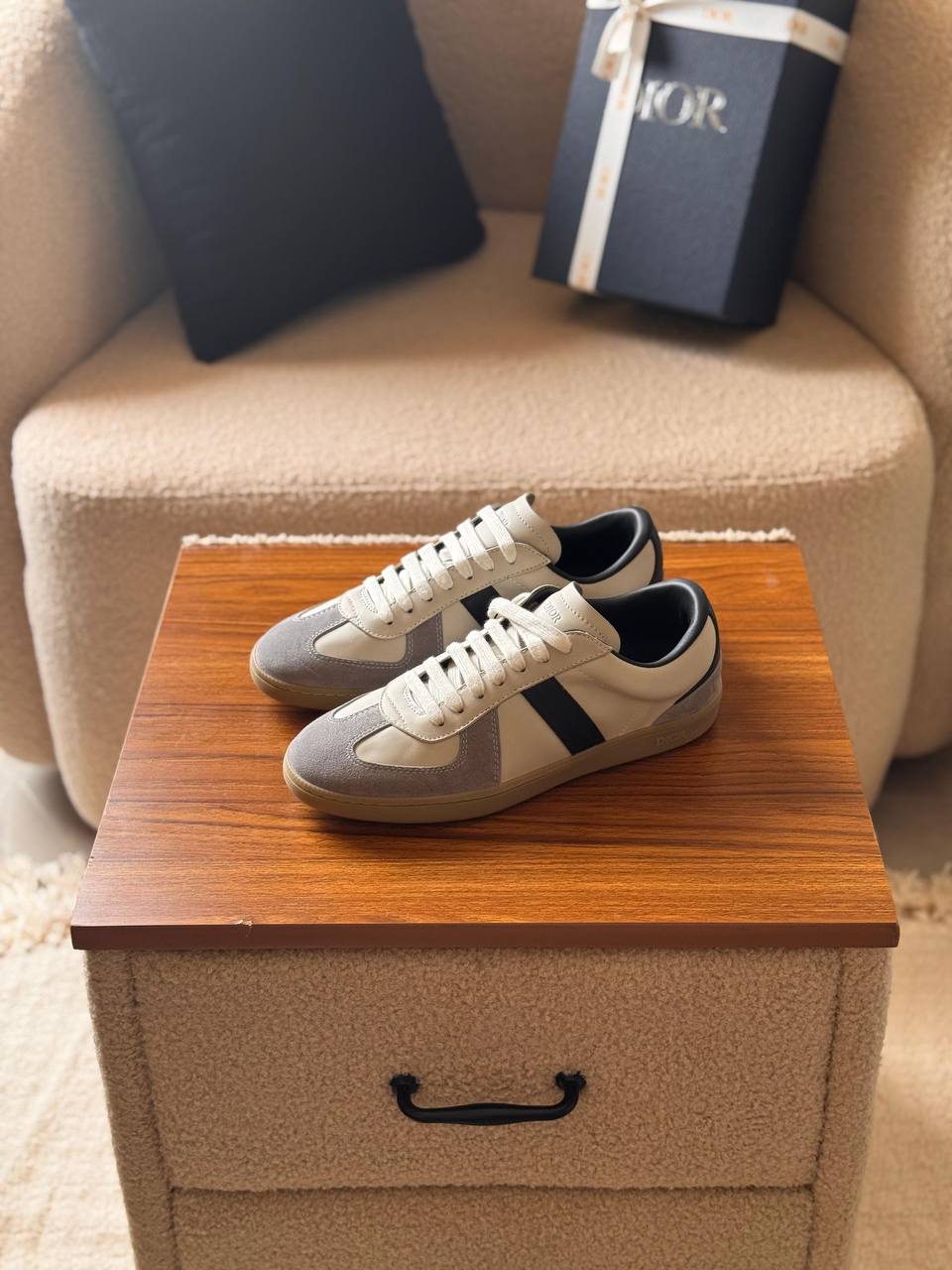 Christian Dior B01
*AAA quality*
*size:40 to 46* 
470 dhs🪙🌨️

Zain185
♥️♥️♥️