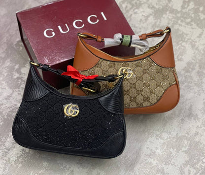 Gucci
240 dhs✅

with box
🎁🎁🎁

Zain175
♥️♥️♥️