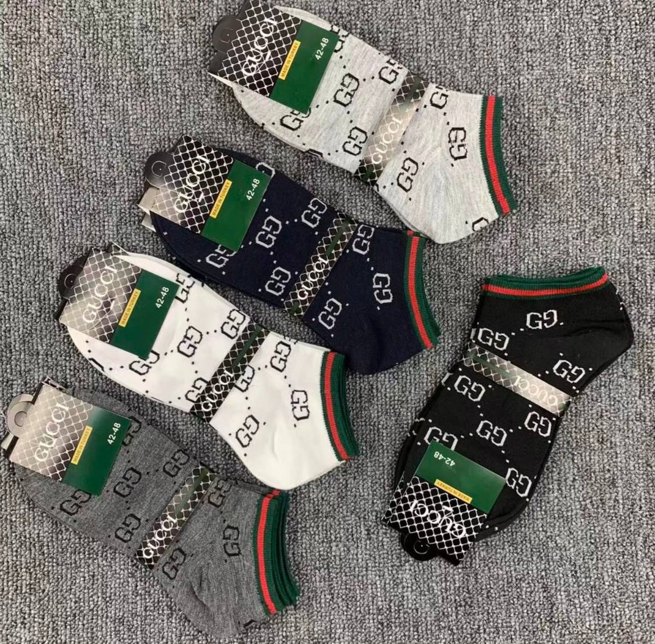 Socks
One packet
35 dhs💛

Zain93
♥️♥️♥️
