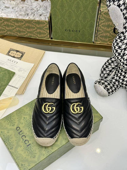 GUCCI 

280 dhs🌺
*SIZE  36   TO   42*

Zain224
♥️♥️♥️