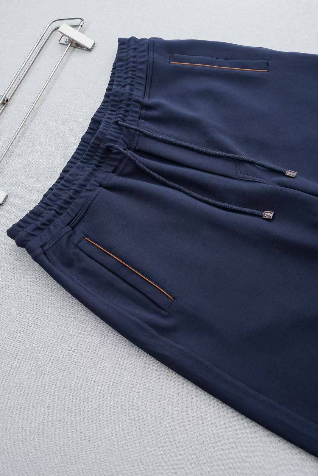 BRUNELLO CUCINELLI
Men’s Short
Master Quality 
SMLXLXXL 
320 dhs✅

Zain276
♥️♥️♥️