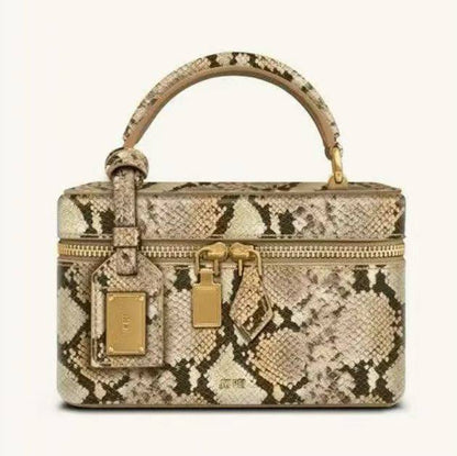 JW PEI
120 dhs✅
High-quality with box

Zain35
♥️♥️♥️