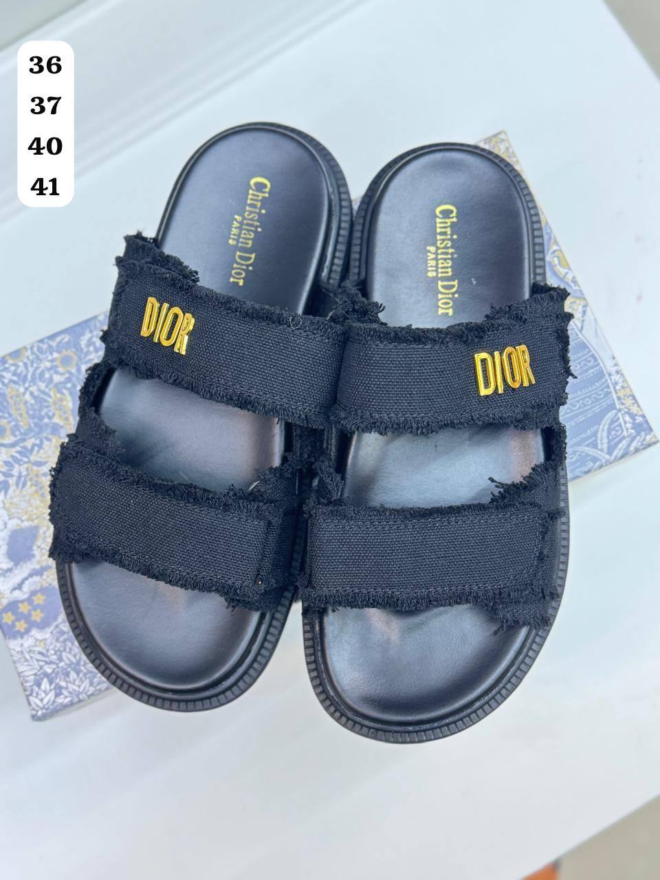 Dior 
115 dhs🇦🇪

Zain21
♥️♥️♥️