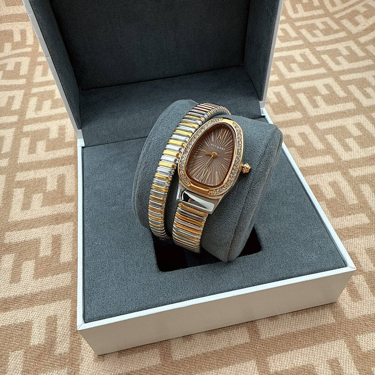 Bvlgari 

85 dhs 

Zain45
♥️♥️♥️
