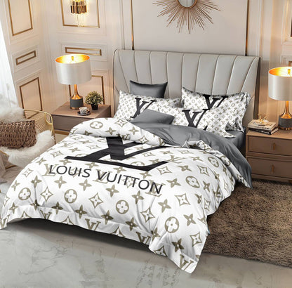 Master quality 
King size bed 
Comforter set
1 comfort  
1 bedsheets 
4 pillowcases 
6pcs set
150 dhs🇦🇪🇦🇪

Zain99
♥️♥️♥️