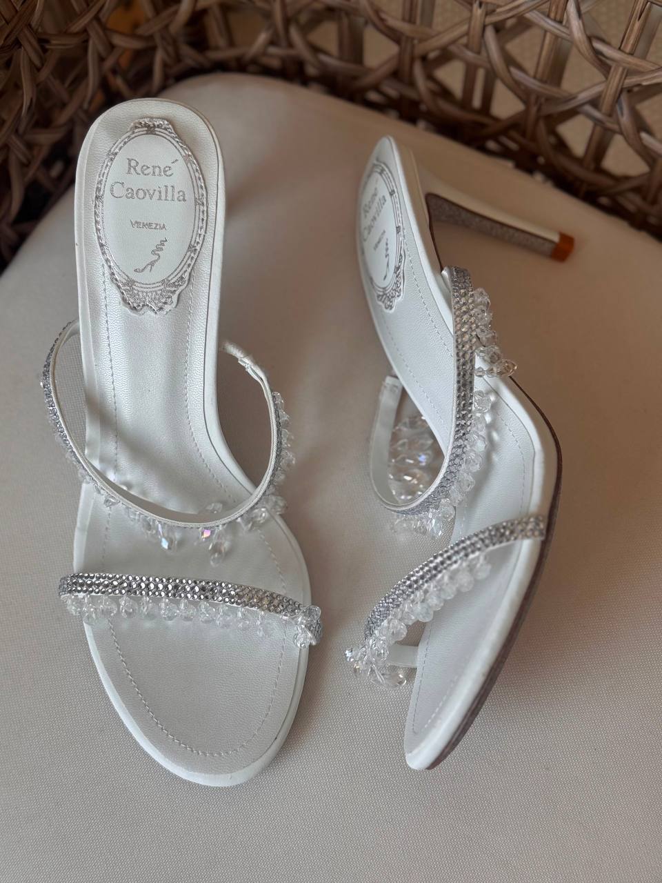 🖤✨  RENE COVALI  ✨🖤
🤩 Available New Arrival 🤩
😍😍 Super Master Quality 😍😍
👠 Size: 36 to 41
💎 Premium Quality
450 dhs✅

Zain198
♥️♥️♥️