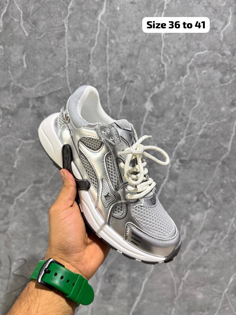 LV SHOES 🔥
New arrived 
Size 36 to 41
140 dhs🪙🌨️

Zain21
♥️♥️♥️