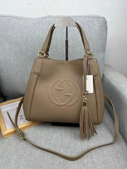 🌹 Gucci Soho
1⃣️  First quality
Size : 28 * 23 cm
85 dhs🪙🌺

Zain115
♥️♥️♥️