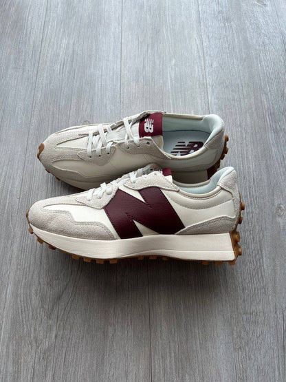 New Balance 327 trainers ‘OFF WHITE/BURGUNDY’🤍♥️
36-45 AVAILABLE 🤩
170 dhs🪙🌨️

Zain242
♥️♥️♥️