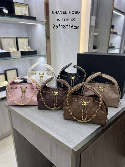 ᴄʜᴀɴᴇʟ 25 ʜᴏʙᴏ ʙᴀɢ 
ɢᴏʟᴅ ʜᴀʀᴅᴡᴀʀᴇ 
ᴡɪᴛʜʙᴏx
ᴄᴀᴠɪᴀʀ 
sɪᴢᴇ:25ᴄᴍ
115 dhs🇦🇪🇦🇪🇦🇪

Zain56
♥️♥️♥️