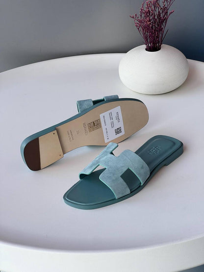 Hermes 🧶
Size 36-41
_Super master high quality_🪡
450 dhs✅

Zain176
♥️♥️♥️
