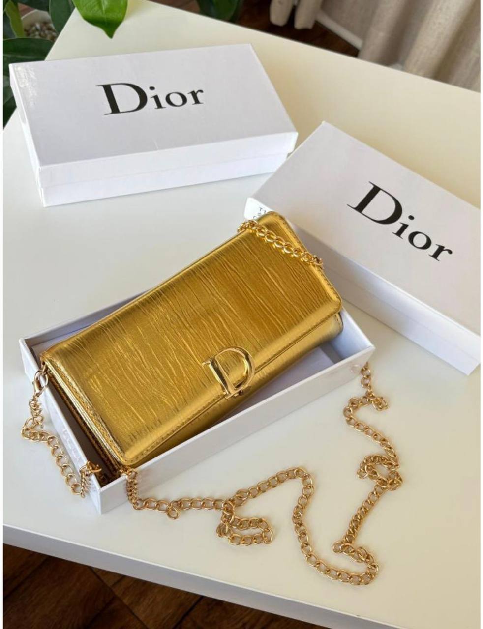 Dior
100 dhs🇦🇪

Good-quality 

with box🎁🎁🎁

Zain35
♥️♥️♥️