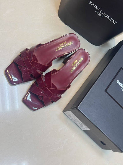 YSL
Size 36-41
130 dhs🇦🇪

Zain241
♥️♥️♥️