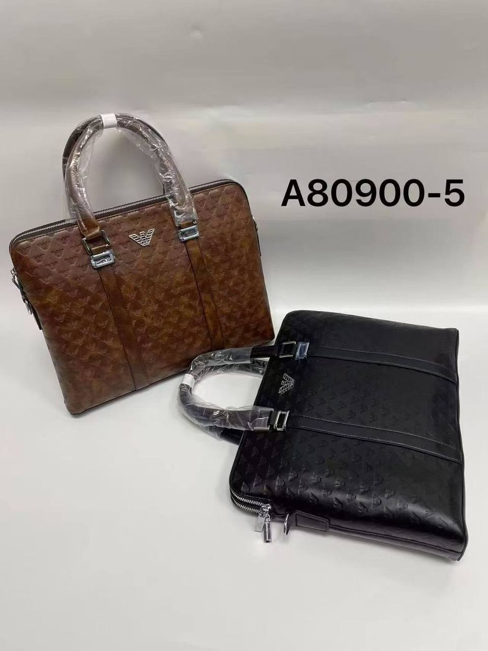 Laptop bags 
good quality 
110 dhs💓

Zain278
♥️♥️♥️