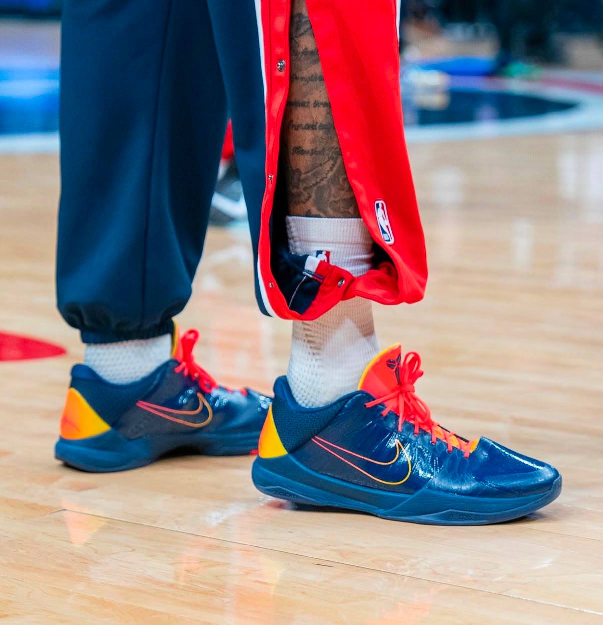 Kobe 5 Protro
Caitlin Clark Indiana Fever ，
Size 40-46 ，
250 dhs💓

Zain18
♥️♥️♥️